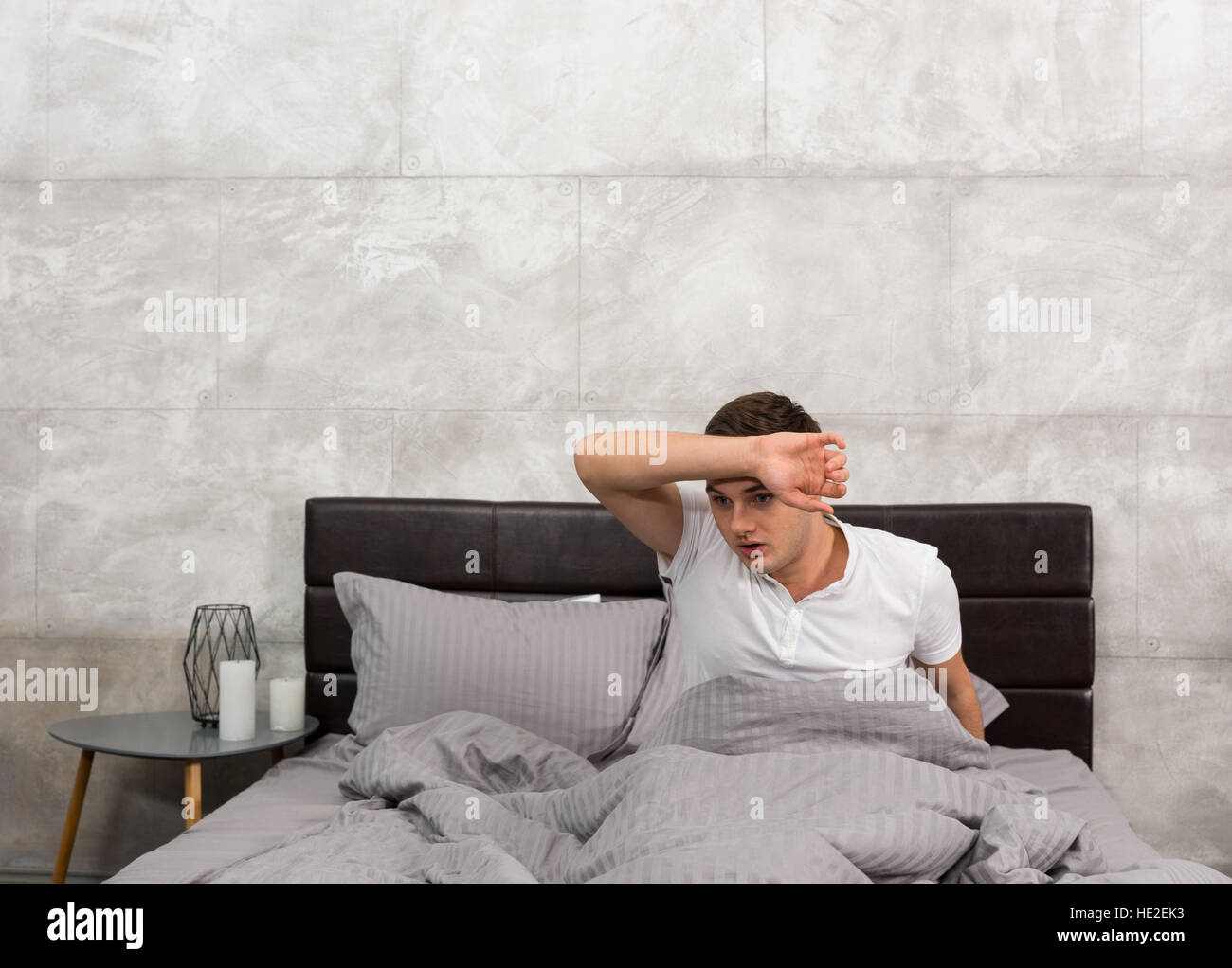 Tossing and turning bed hires stock photography and images Alamy