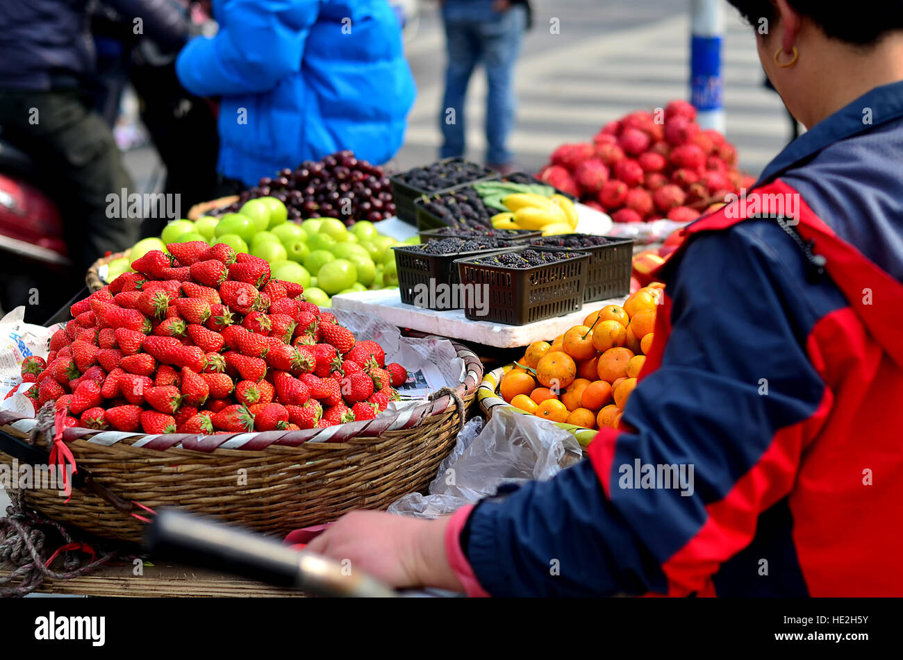 Selling fresh fruit! Stock Photo Alamy