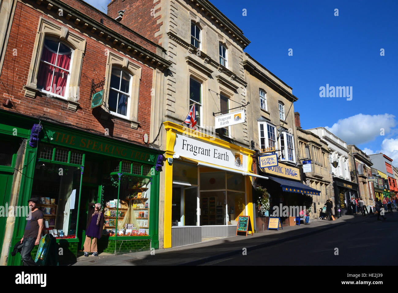 Street scene glastonbury somerset england hires stock photography and