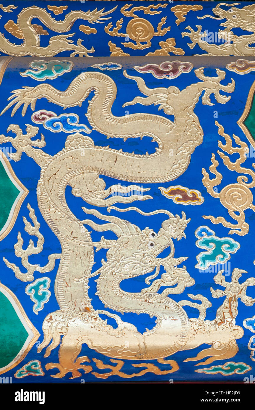 Dragon china painting hi-res stock photography and images - Alamy