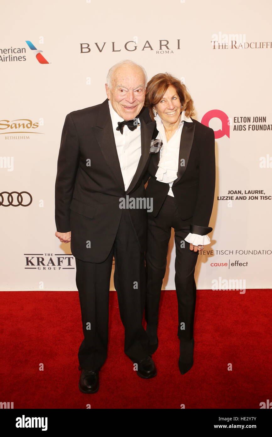 Judy lauder hires stock photography and images Alamy