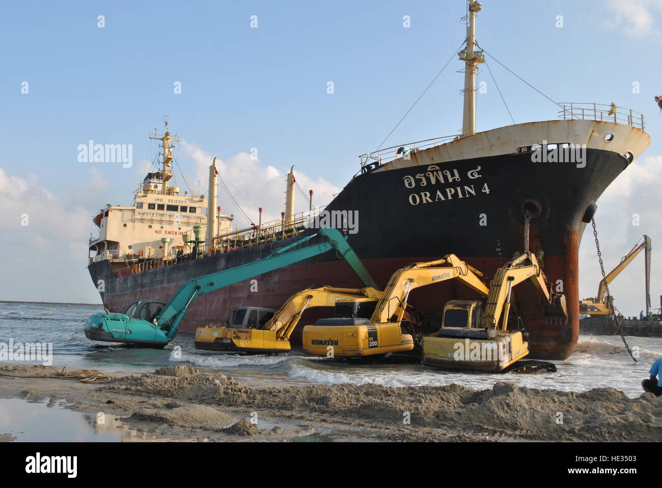 Ran aground oil tanker in Thailand Stock Photo Alamy