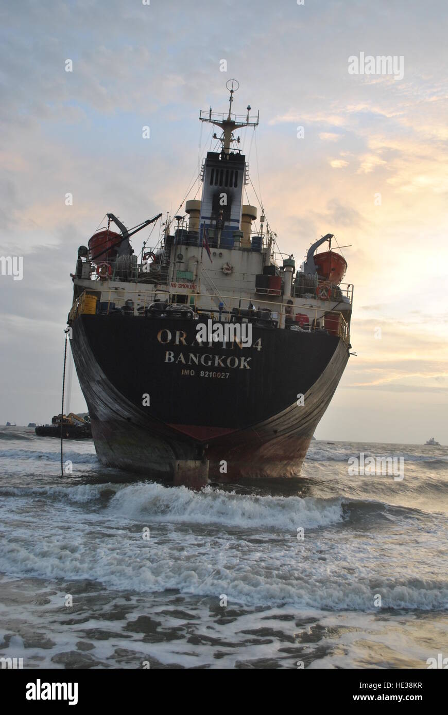 Ran aground oil tanker ship in Thailand Stock Photo Alamy