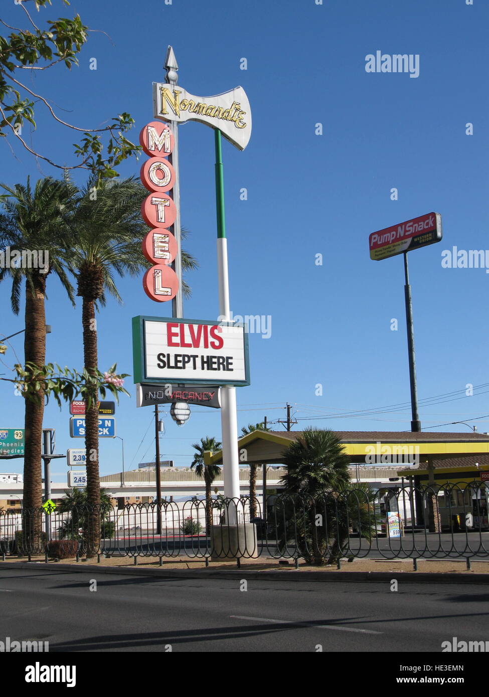 Elvis Slept Here sign at the Normandie Motel, 708 S Las Vegas Blvd., Las Vegas, Nevada, USA Stock Photo