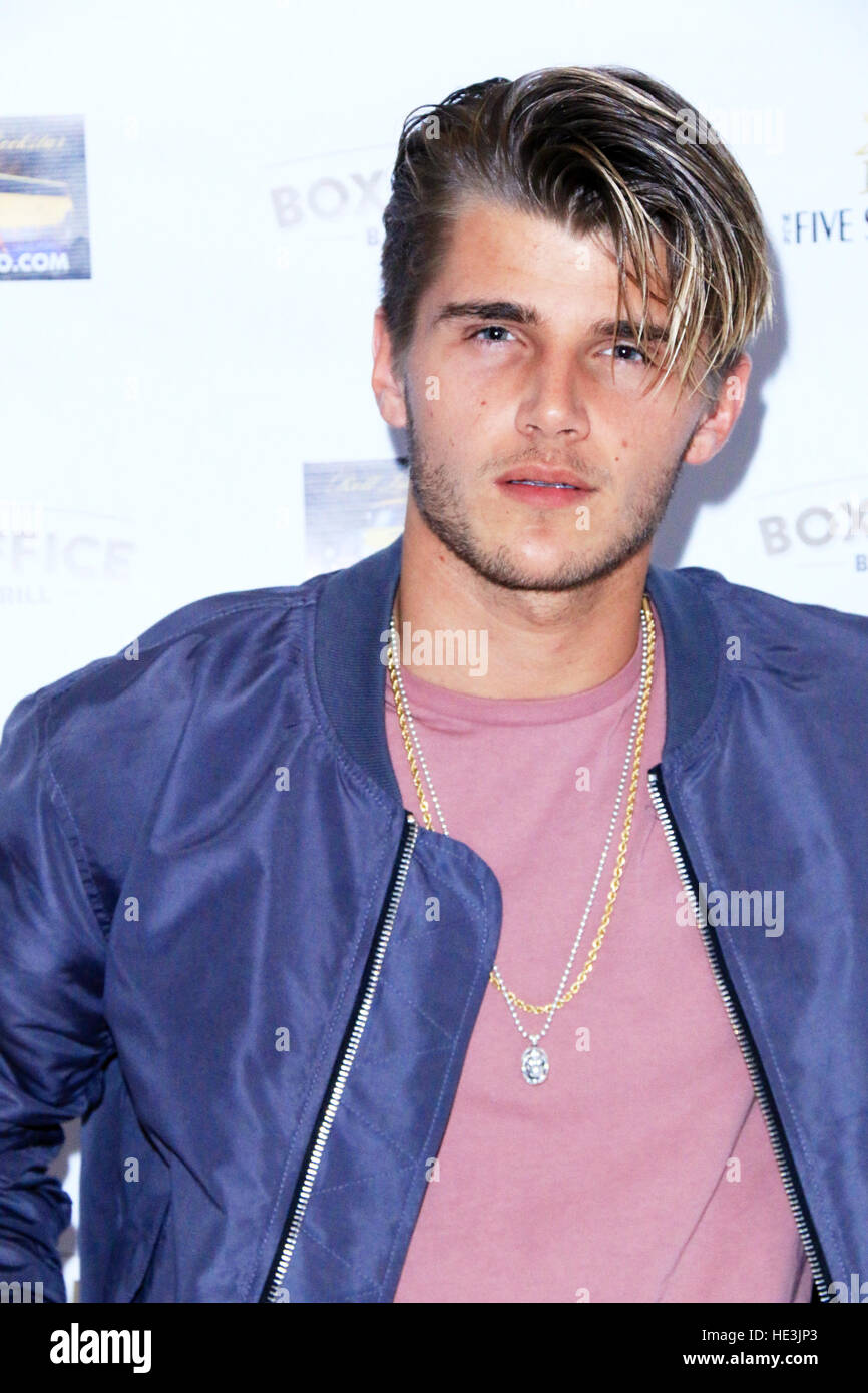 Box Office Bar and Grill Opening Arrivals Featuring Twan Kuyper