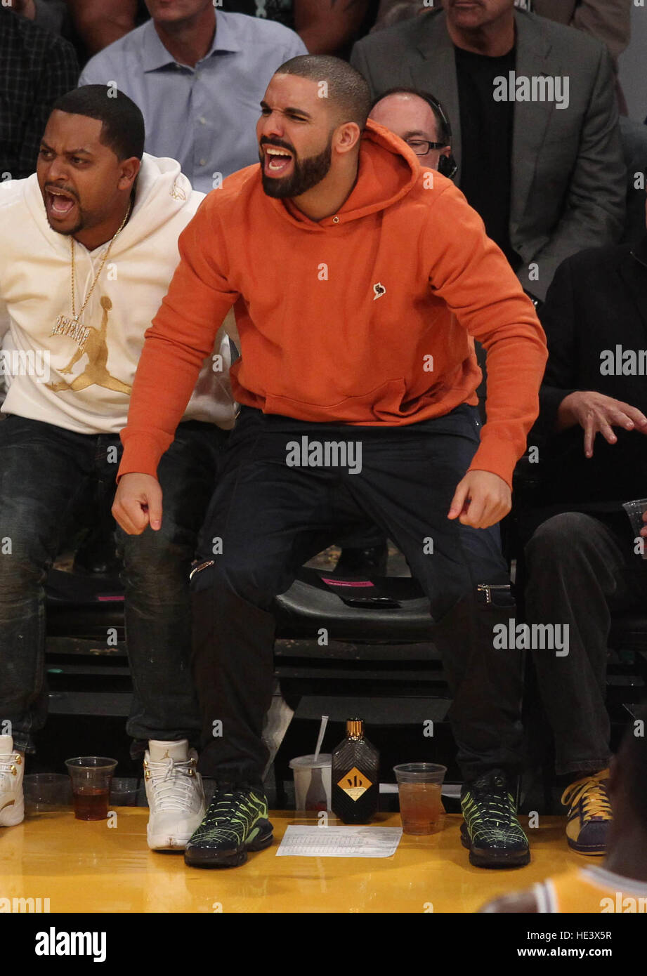 Drake sits court-side at the Los Angeles Lakers vs the Golden State  Warriors game at