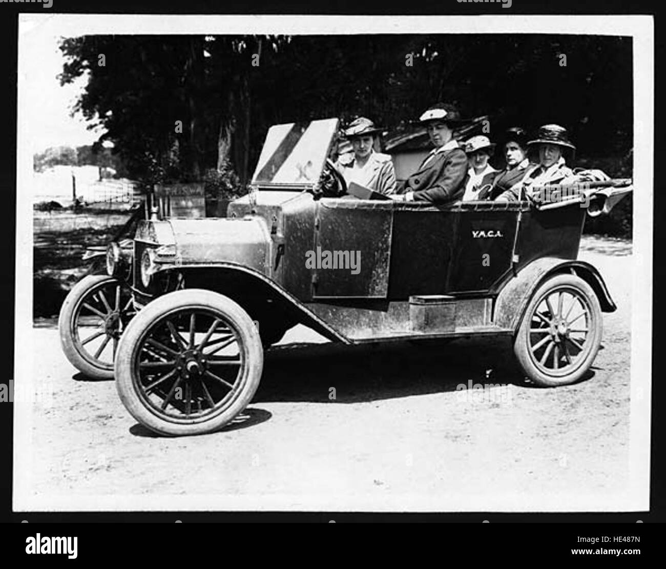 Old fashioned vehicle Black and White Stock Photos & Images - Alamy