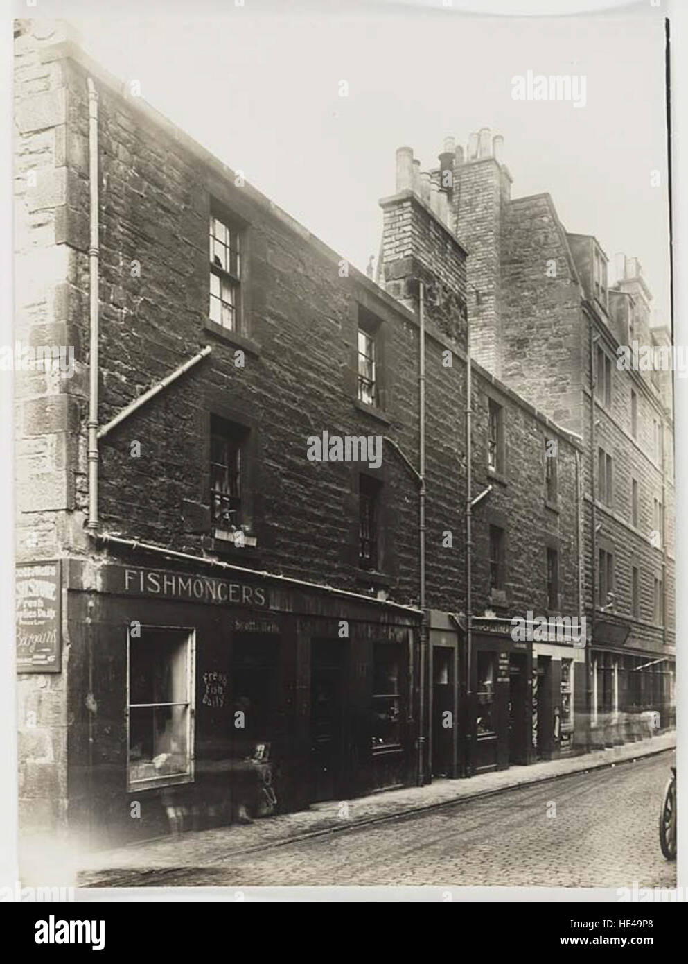 this-image-depicts-the-historic-pleasance-area-specifically-buildings