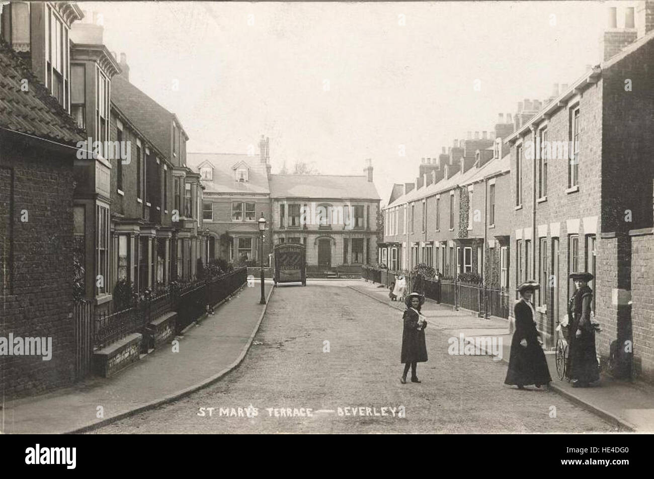 St Mary's Terrace, Beverley 1906  PO-1-14-341 Stock Photo