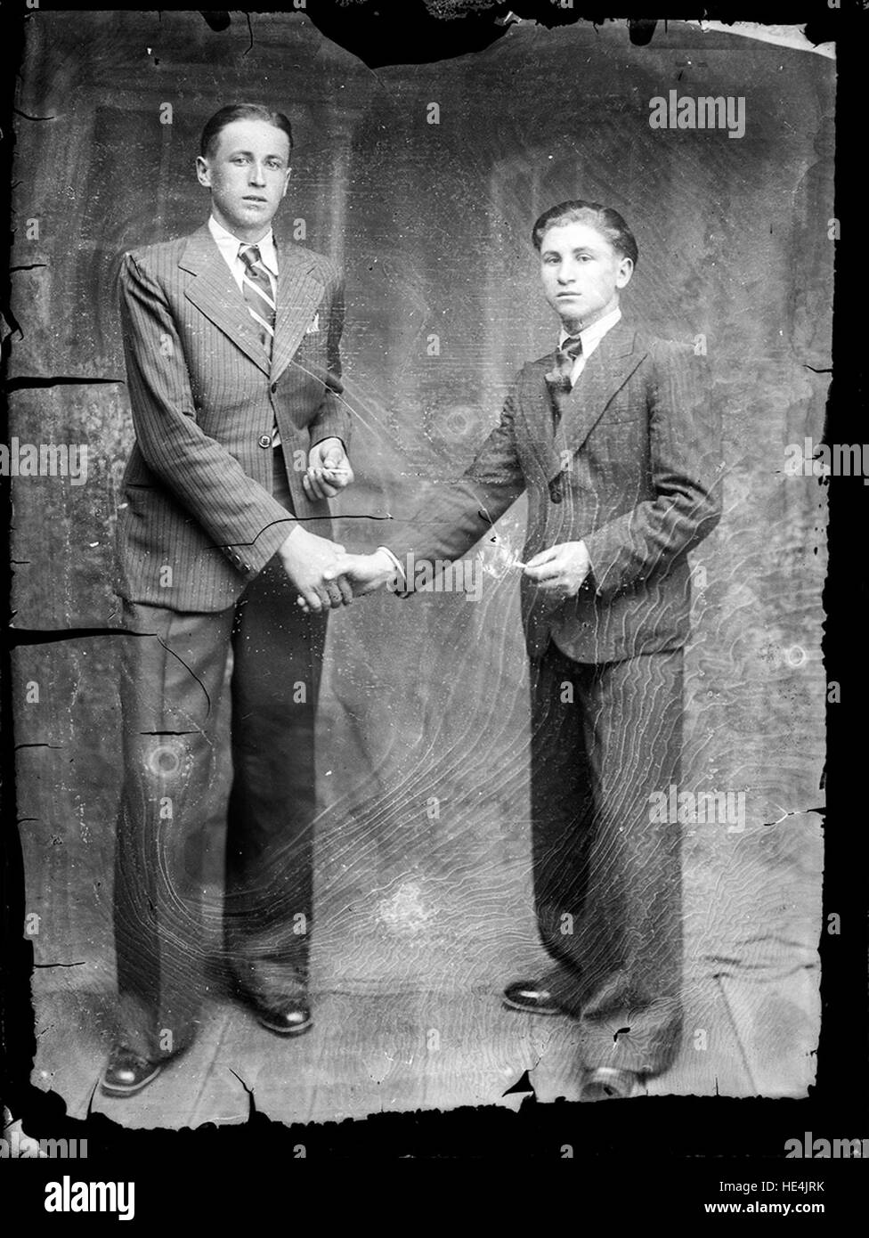 Portrait two young individuals hi-res stock photography and images - Alamy