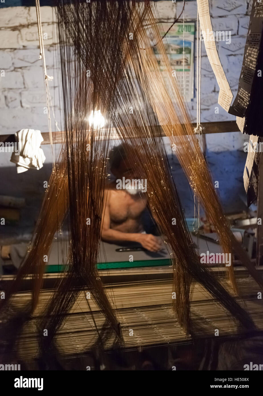 A silk weaver in Rajasthan Stock Photo Alamy