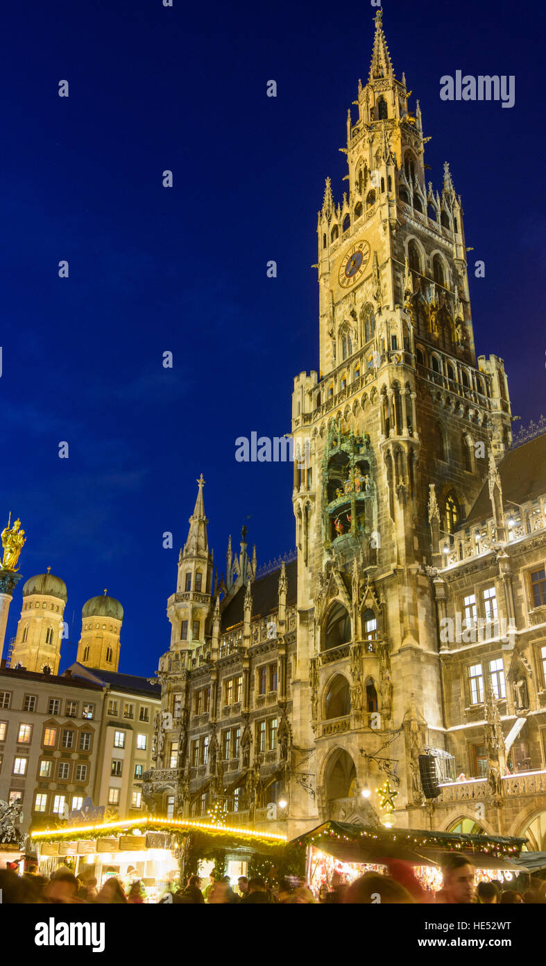 München, Munich: Christmas market 'Christkindlmarkt' at square Marienplatz, Town Hall, church Frauenkirche, Oberbayern, Upper Bavaria, Bayern, Bavaria Stock Photo