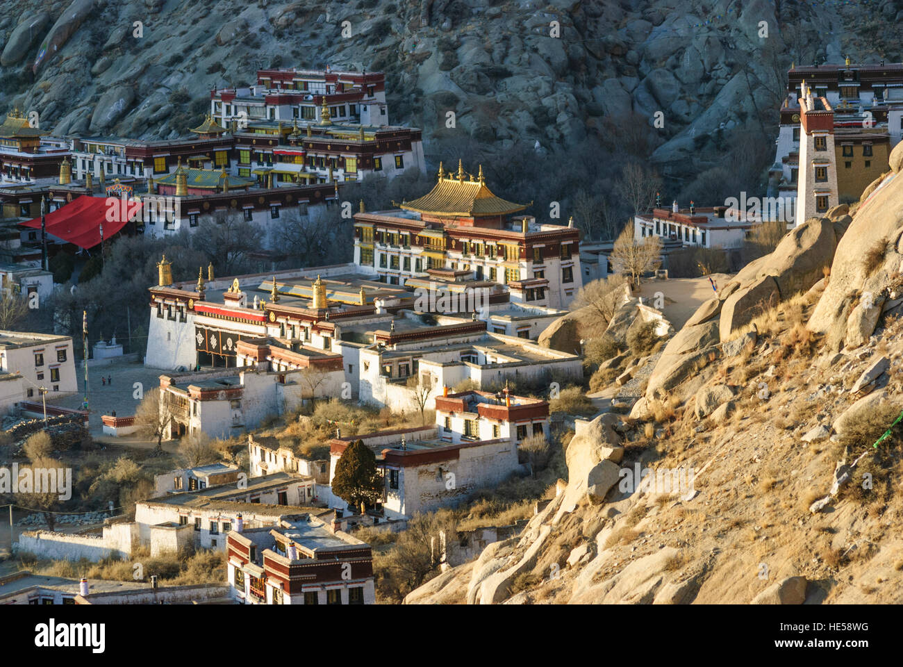Lhasa: Monastery Sera; Main Prayer Hall and Thangka (rolling picture) - wall in the last sunlight, Tibet, China Stock Photo