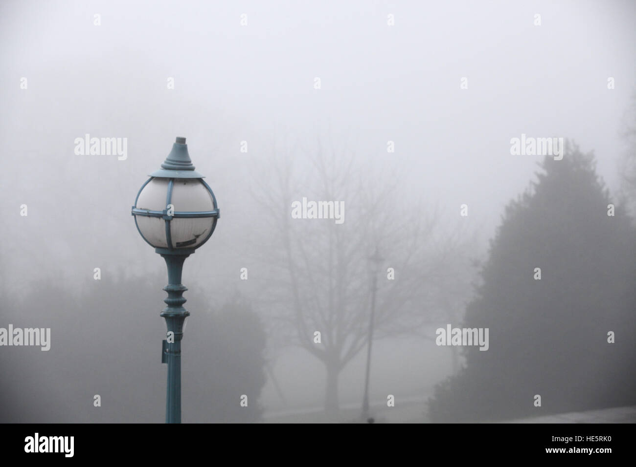 Alexandra Palace, North London, UK. 17th Dec, 2016. View of dense morning fog on Alexandra Palace © Dinendra Haria/Alamy Live News Stock Photo
