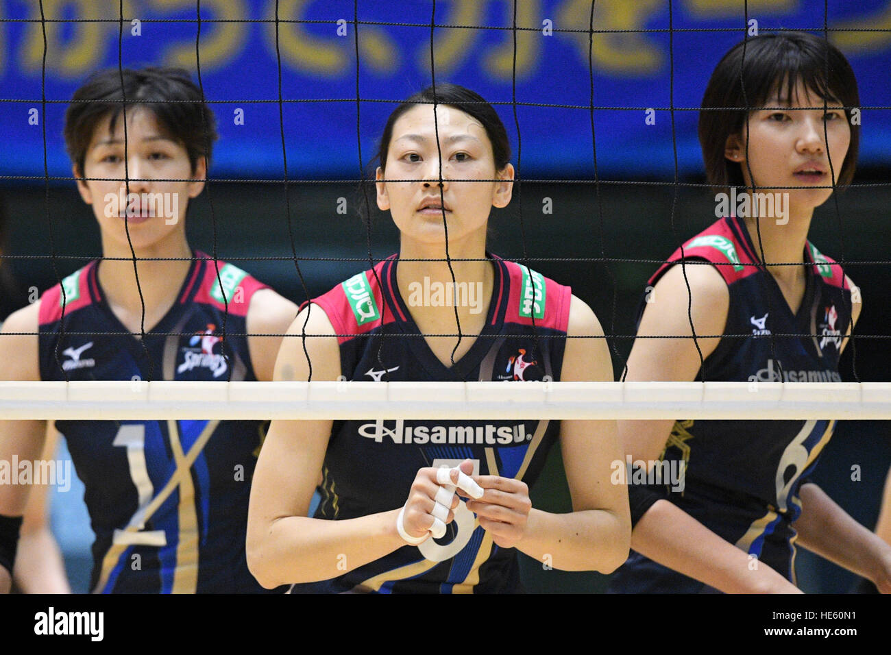 Tokyo Metropolitan Gymnasium, Tokyo, Japan. 18th Dec, 2016. (L-R) Miyu Nagaoka, Yumi Mizuta, Yuki Ishii (), DECEMBER 18, 2016 - Volleyball : All Japan Women's Volleyball Championships Quarter-final match between Hisamitsu Springs 3-0 PFU Blue Cats at Tokyo Metropolitan Gymnasium, Tokyo, Japan. © AFLO SPORT/Alamy Live News Stock Photo