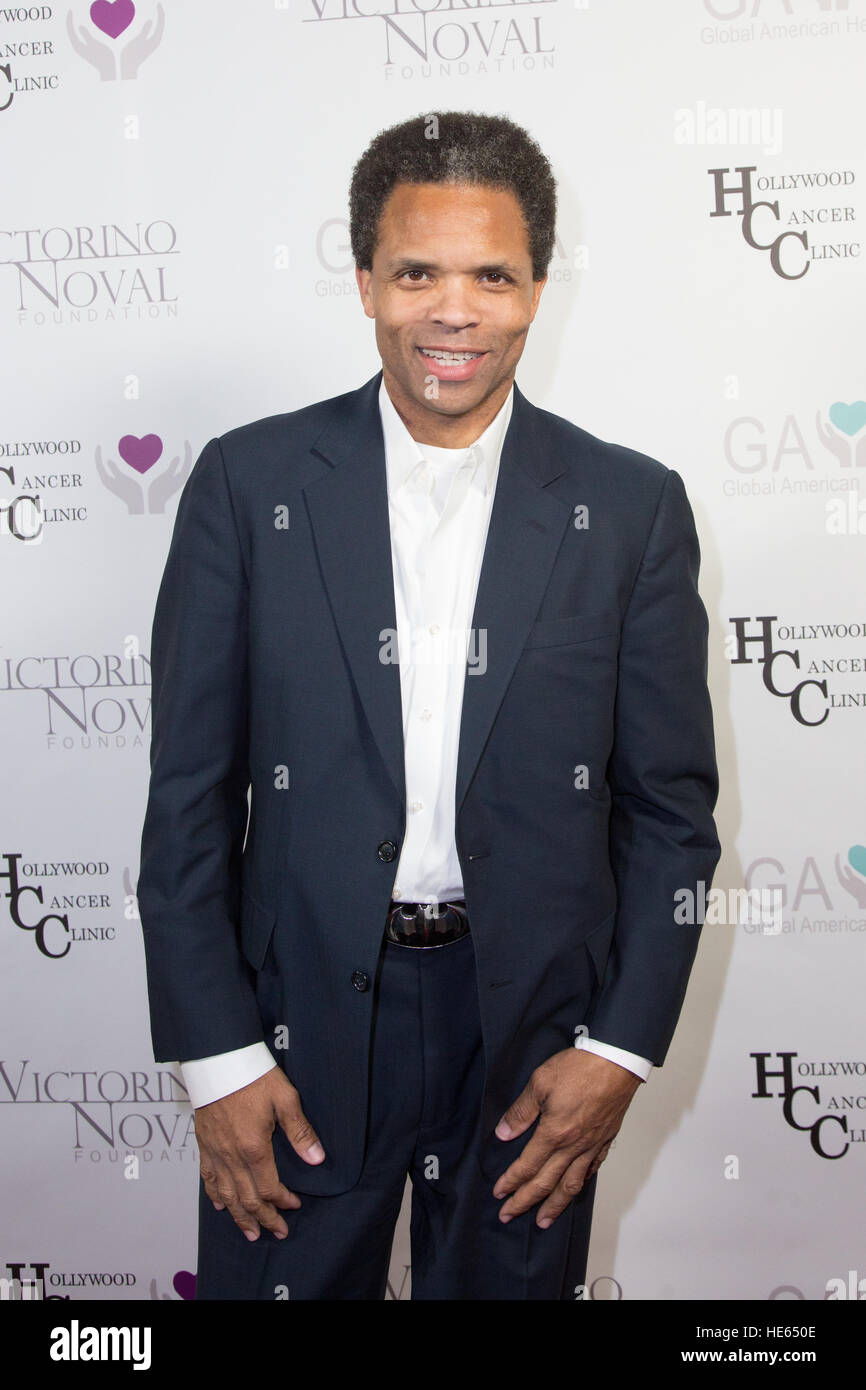 Beverly Hills, California, USA. 17th December, 2016. Politician Jesse Jackson, Jr. attends the Victorino Noval Foundation Christmas Party Benefiting the Global American Health Alliance at the Noval Estate in Beverly Hills, California, USA. The Global American Health Alliance is a non-profit organization that was created to provide healthcare access to individual diagnosed and living with cancer. © Sheri Determan/Alamy Live News Stock Photo