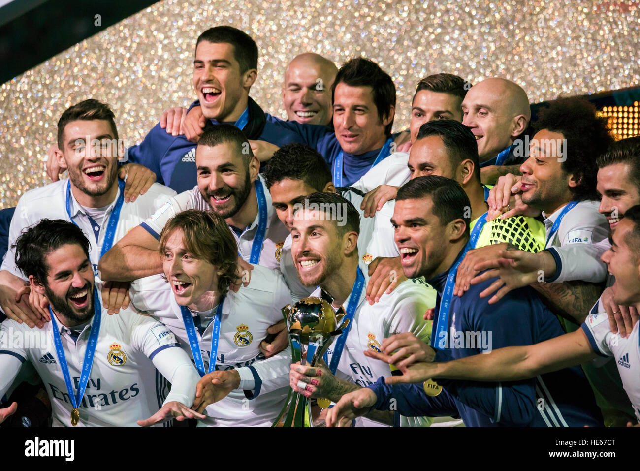 Kanagawa, Japan. 18th Dec, 2016. Real Madrid team group Football/Soccer : Sergio Ramos of Real Madrid celebrates with the trophy after winning the FIFA Club World Cup Japan 2016 Final match between Real Madrid 4-2 Kashima Antlers at International Stadium Yokohama in Kanagawa, Japan . © Maurizio Borsari/AFLO/Alamy Live News Stock Photo