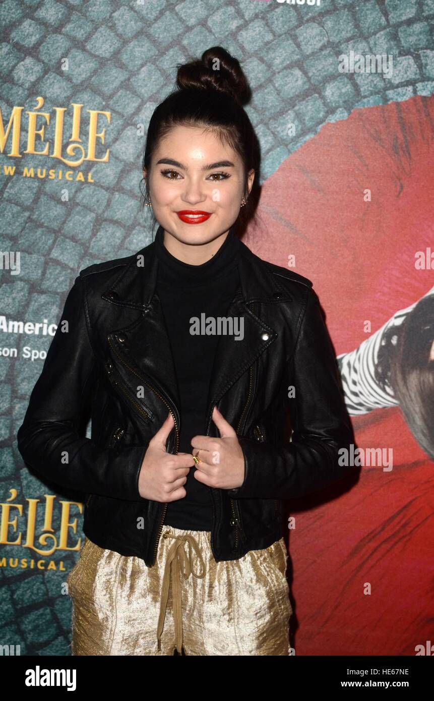 Los Angeles, CA, USA. 16th Dec, 2016. Landry Bender at arrivals for AMELIE, A NEW MUSICAL Opening Night, Ahmanson Theatre at the Music Center, Los Angeles, CA December 16, 2016. © Priscilla Grant/Everett Collection/Alamy Live News Stock Photo