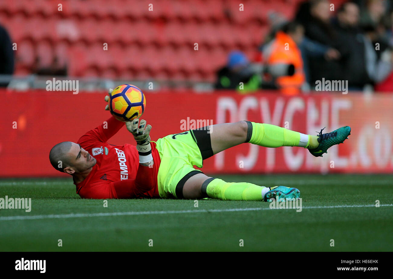 Middlesbrough goalkeeper Victor Valdes warms up before the Premier League match at the Riverside Stadium, Middlesbrough. PRESS ASSOCIATION Photo. Picture date: Saturday December 17, 2016. See PA story SOCCER Middlesbrough. Photo credit should read: Richard Sellers/PA Wire. RESTRICTIONS: EDITORIAL USE ONLY No use with unauthorised audio, video, data, fixture lists, club/league logos or 'live' services. Online in-match use limited to 75 images, no video emulation. No use in betting, games or single club/league/player publications. Stock Photo
