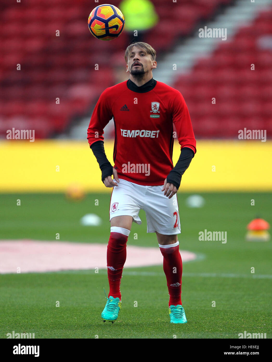 Middlesbrough's Gaston Ramirez warms up before the Premier League match at the Riverside Stadium, Middlesbrough. PRESS ASSOCIATION Photo. Picture date: Saturday December 17, 2016. See PA story SOCCER Middlesbrough. Photo credit should read: Richard Sellers/PA Wire. RESTRICTIONS: EDITORIAL USE ONLY No use with unauthorised audio, video, data, fixture lists, club/league logos or 'live' services. Online in-match use limited to 75 images, no video emulation. No use in betting, games or single club/league/player publications. Stock Photo