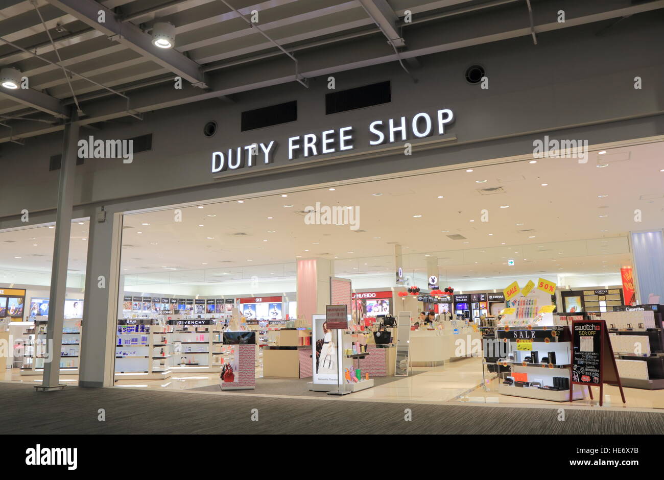 People Shop At A Duty Free Shop At Kansai Airport In Osaka Japan Stock Photo Alamy