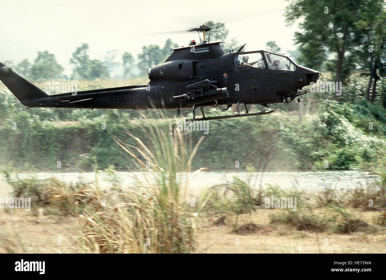 A U.S. Army AH-1 Cobra helicopter gunship participates in Exercise ...