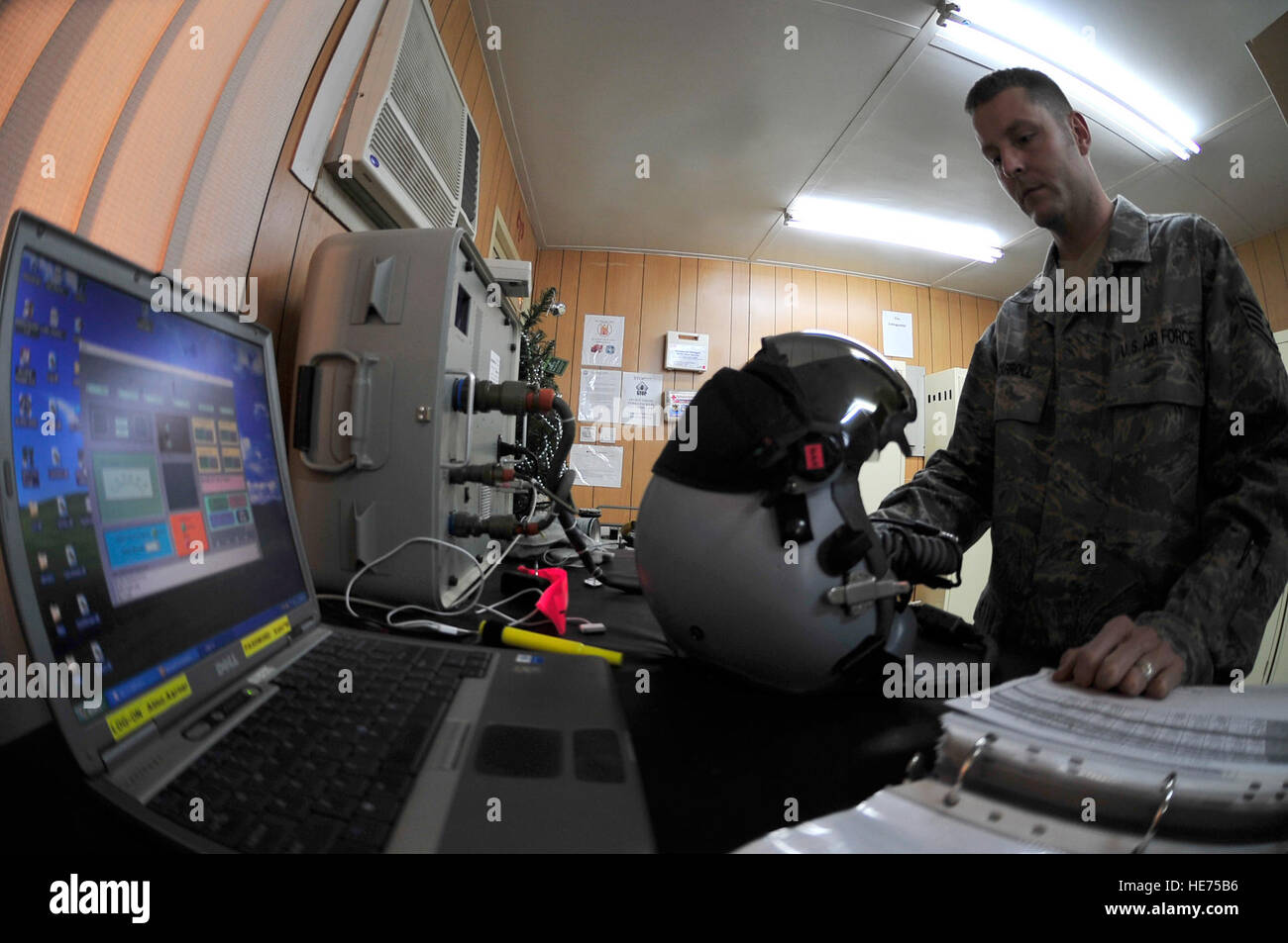 Jhmcs aircrew equipment hi-res stock photography and images - Alamy