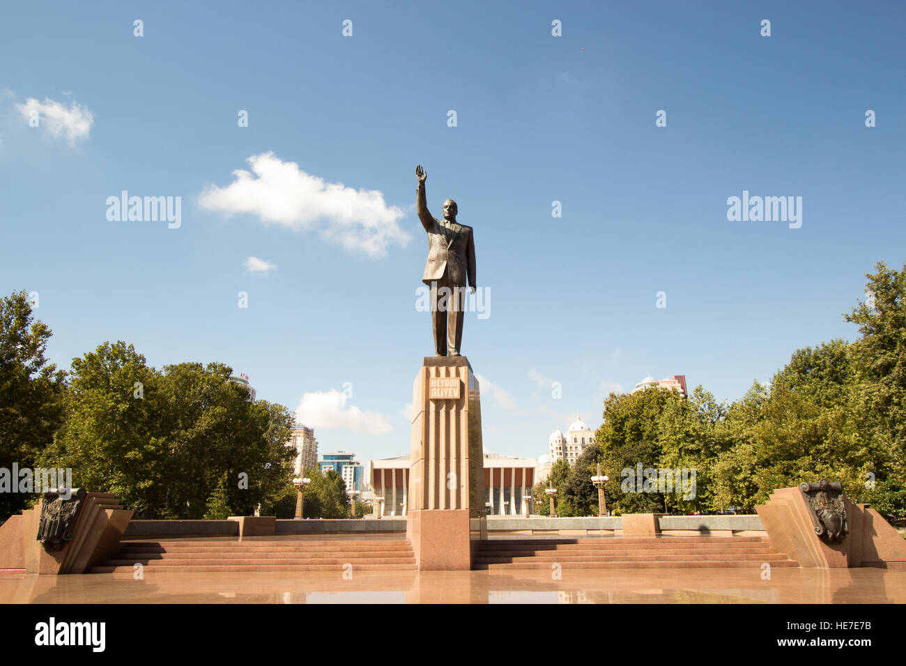 Statue of Heydar Aliyev Stock Photo - Alamy