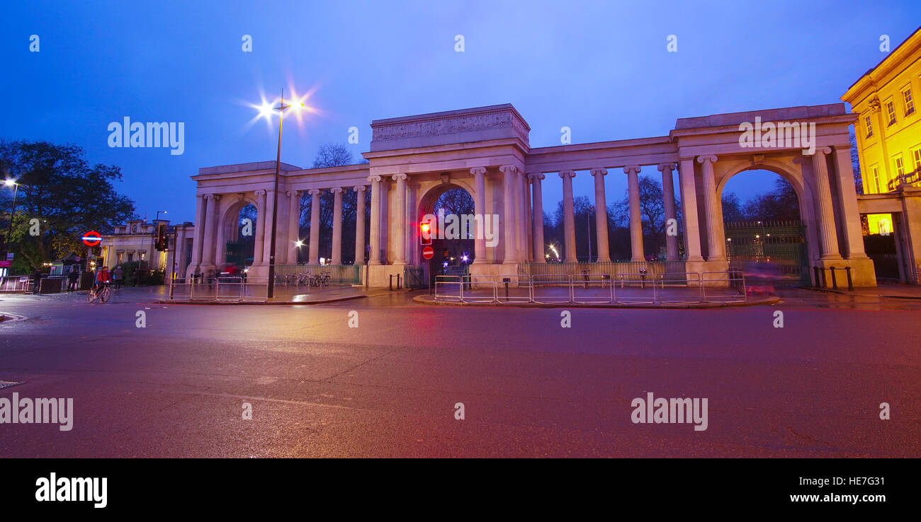 Hyde Park Corner London in the evening Stock Photo Alamy
