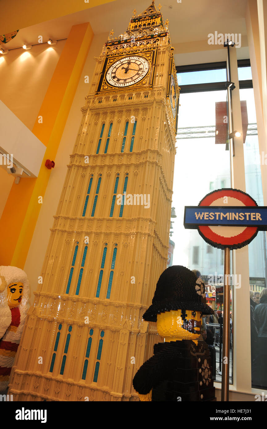 The worlds largest Lego store is opened in Leicester Square by Mayor of  London Sadiq Khan. Featuring: Big ben Where: London, United Kingdom When:  17 Nov 2016 Stock Photo - Alamy