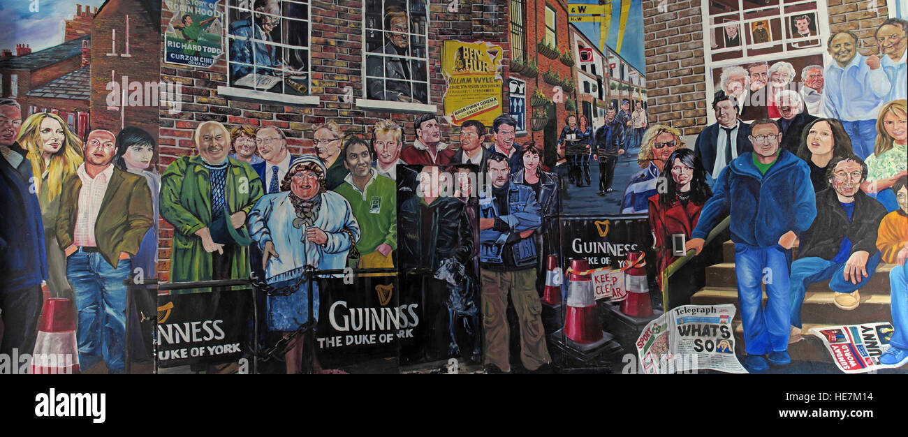 Duke Of York Pub,Belfast - Titanic mural artworks Irish famous people Stock Photo