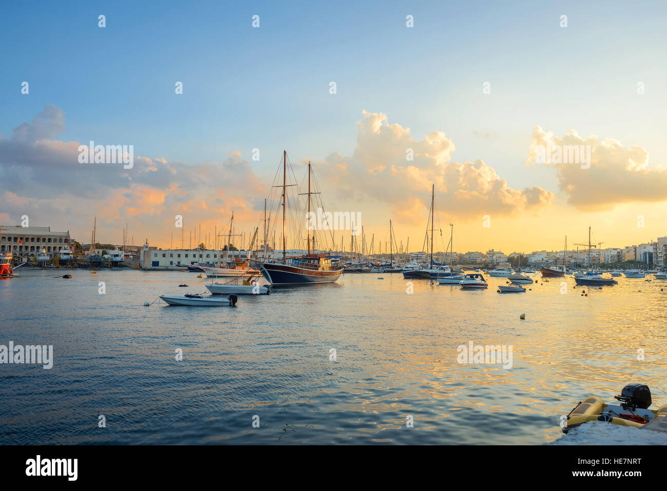 valletta-harbour-sunset-high-resolution-stock-photography-and-images
