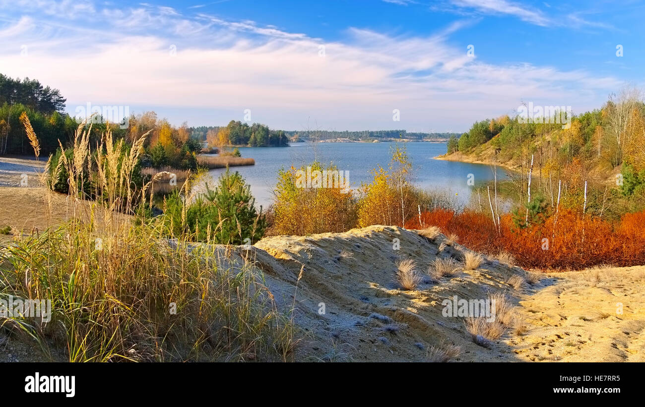 Zeischaer Kiessee, Landschaft in der Lausitz im Herbst - Zeischaer lake, landscape in Lusatia in autumn Stock Photo
