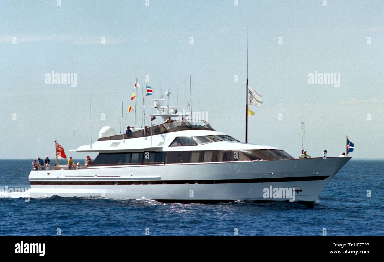 1986. FREMANTLE, AUSTRALIA. AGA KHAN YACHT THE LUXURY YACHT KALAMOUN ON GAGE