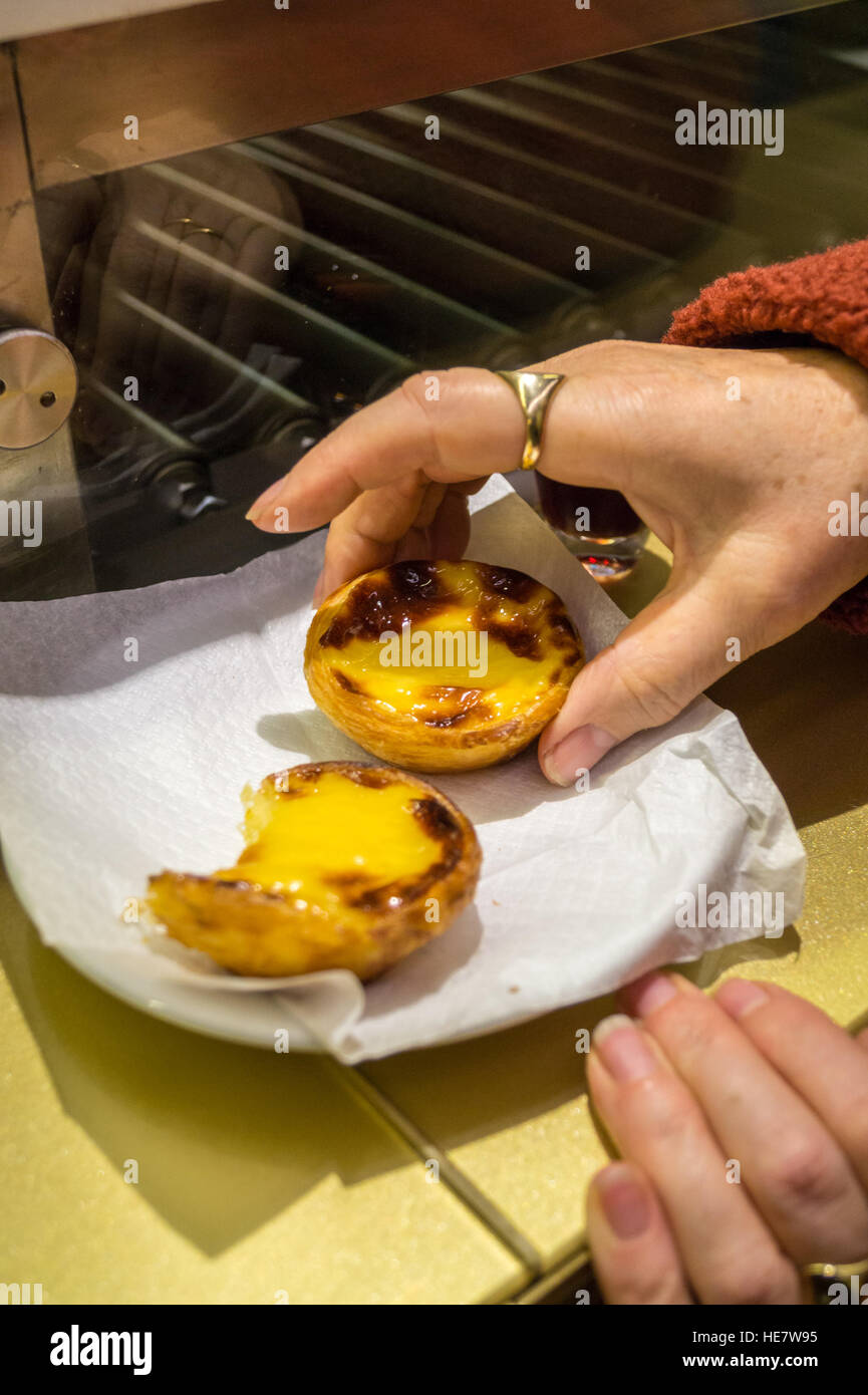 Pastel de nata (custard tart with cinnamon and nutmeg), served with