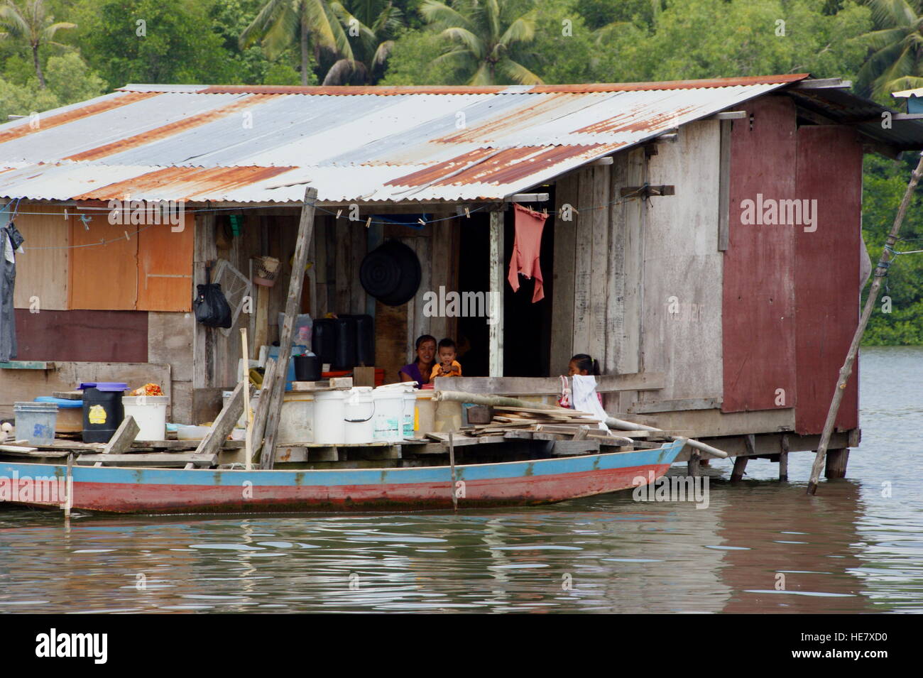 Fishing village on the water.  Mengkabong river, Kota Kinabalu, Sabah, Borneo, Malaysia Stock Photo