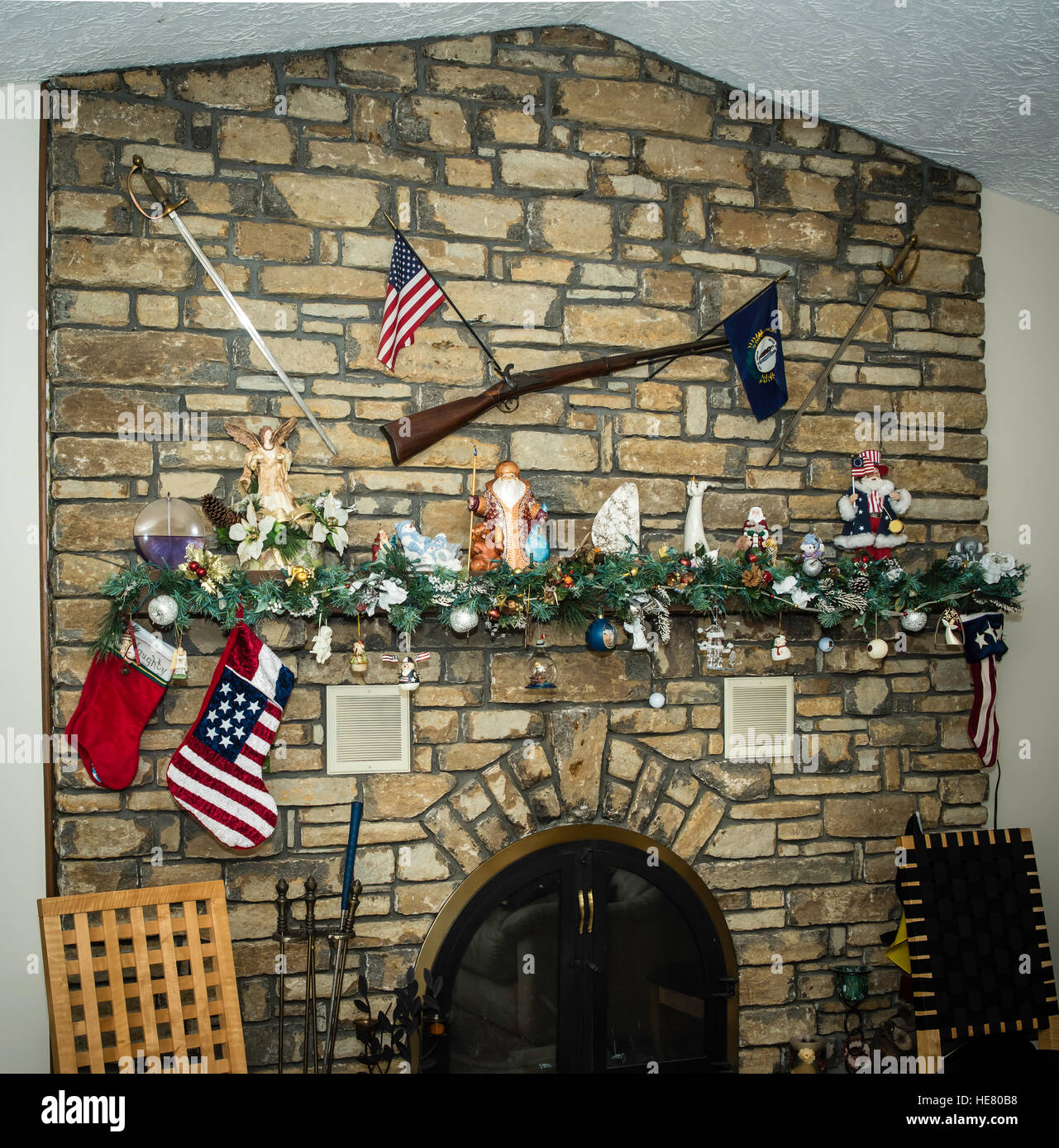 Decorative mantle hi-res stock photography and images - Alamy
