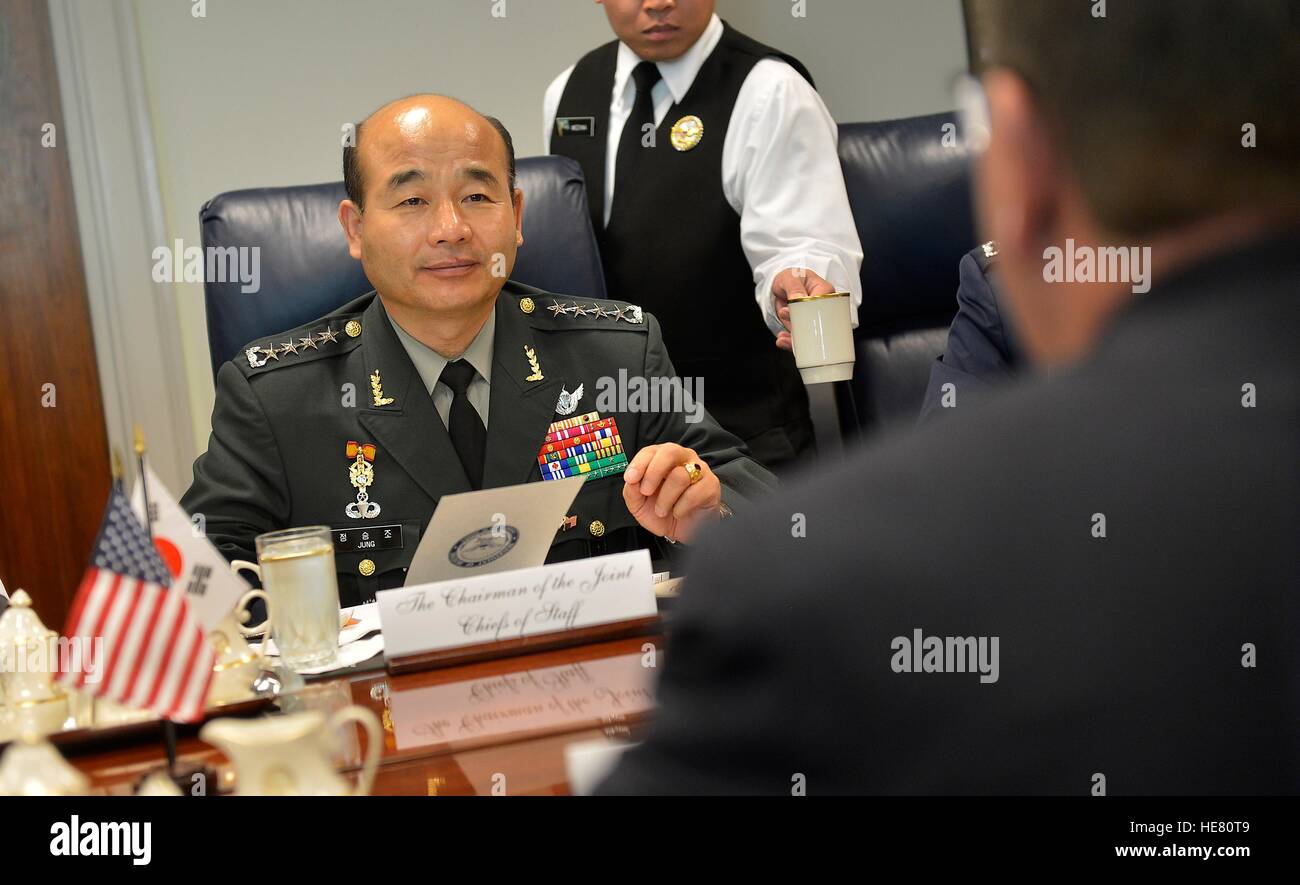 South Korean Joint Chiefs of Staff Chairman Jung Seung-jo meets with U.S. Secretary of Defense Ashton Carter at the Pentagon July 26, 2013 in Washington, DC. Stock Photo