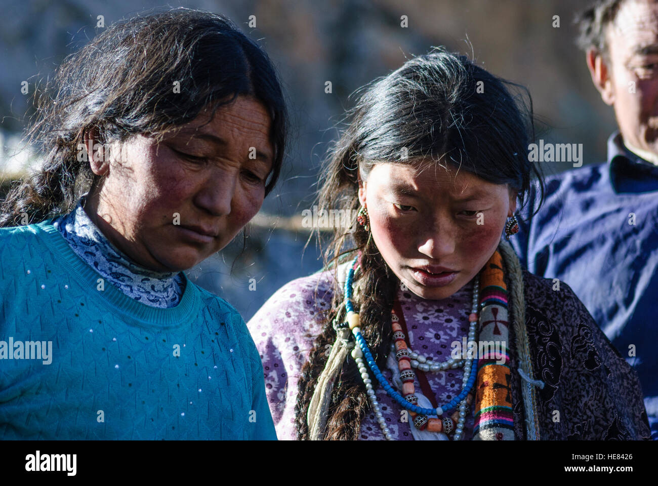 Ganden: Tibetan women, Tibet, China Stock Photo