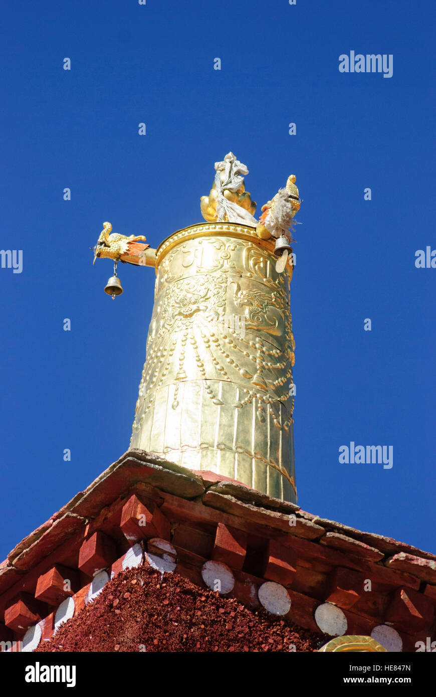 Ganden: Monastery of Ganden: Headquarters of the Gelugpa (Yellow Cap) Order, which also includes the Dalai Lama and the Panchen Lama; Vessel of immort Stock Photo