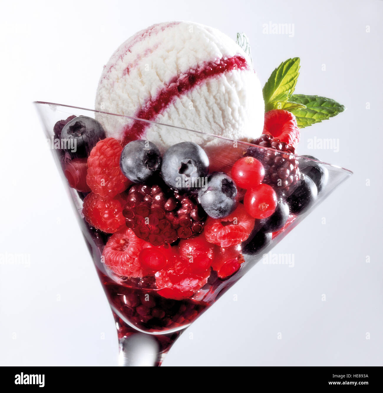 Wild blackberry cut outs hires stock photography and images Alamy