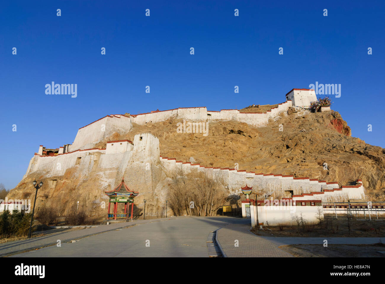 Gyantse: Dzong (castle) Gyantse, Tibet, China Stock Photo