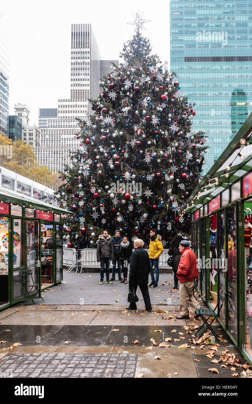 Christmas tree at Bryant Park Winter Market, New York City Stock Photo