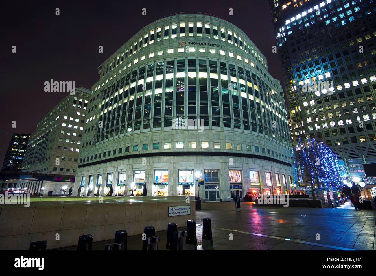 Reuters Building at Canary Wharf in London - great night view Stock Photo