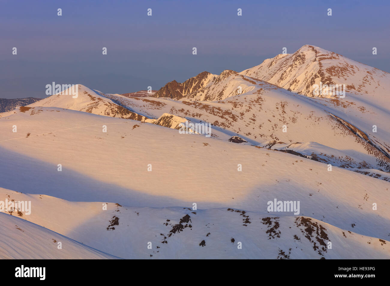 Winter landscape mountains hi-res stock photography and images - Alamy