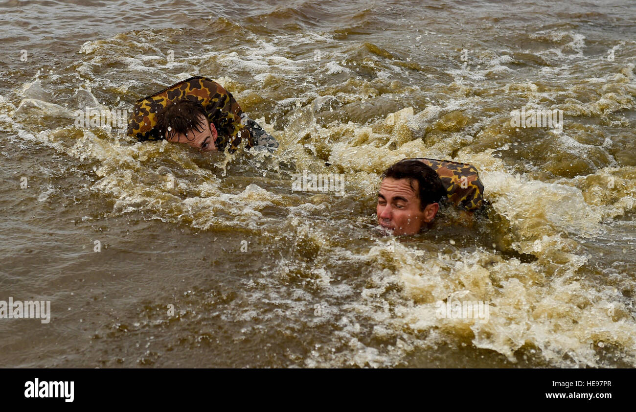 Participants of the Best Ranger Competition 2016 swim in Victory Pond ...