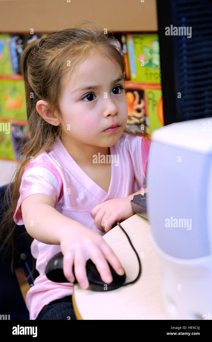 Children learning computer skills hi-res stock photography and images ...