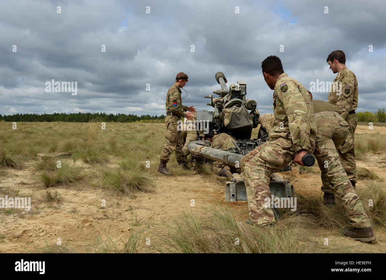 U.K. Army soldiers assigned to the 7th Parachute Regiment, Royal Horse ...