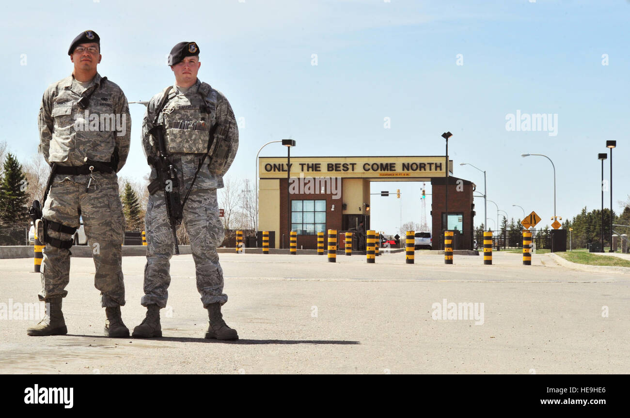 Senior Airman Bryan Bartruff and Airman 1st Class Domingo Perez Jr ...