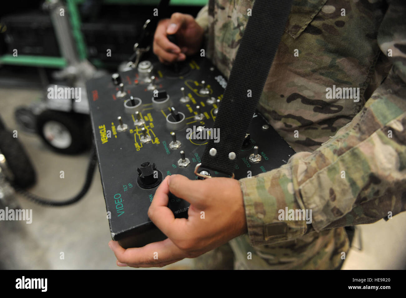 Military used robots hi-res stock photography and images - Alamy